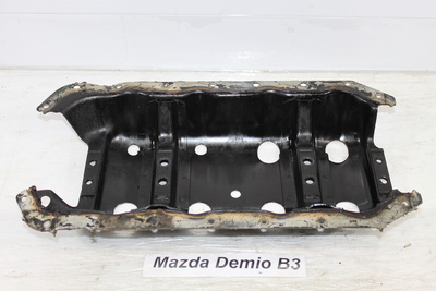 ZL011040YA Маслоотражатель Mazda Demio DW3W 2000