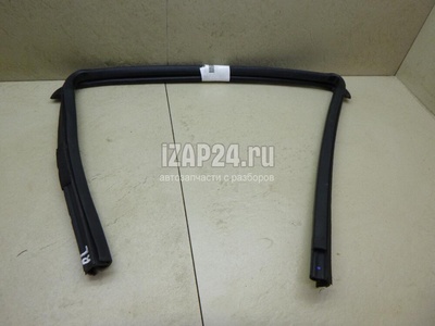 823319U10A Уплотнитель стекла двери Nissan Note (E11) (2006 - 2013)