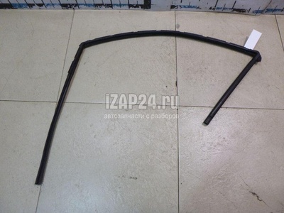 803319U10A Уплотнитель стекла двери Nissan Note (E11) (2006 - 2013)