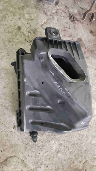 059133835b Корпус воздушного фильтра Audi A4 B6(2000-2005) 2003