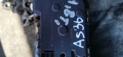 06A133062C Заслонка дроссельная Audi A3 1998