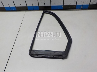 82273EL40A Уплотнитель форточки левой Nissan Tiida (C11) (2007 - 2014)