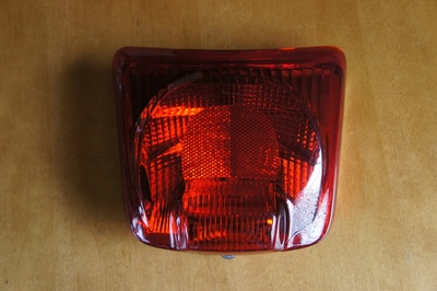 1D000570 фонарь piaggio vespa gts gtv gt 125 - 300 2014