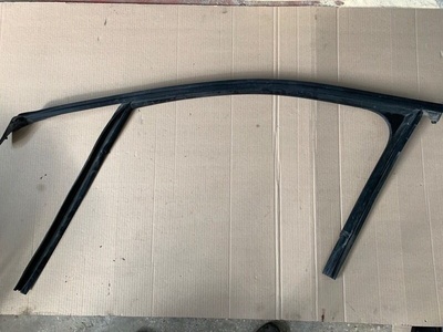 4H0837440C уплотнительная резинка AUDI A8 D4 4H LONG 2011, 2010, 2012, 2013, 2014, 2015, 2016, 2017 4H0837440 C