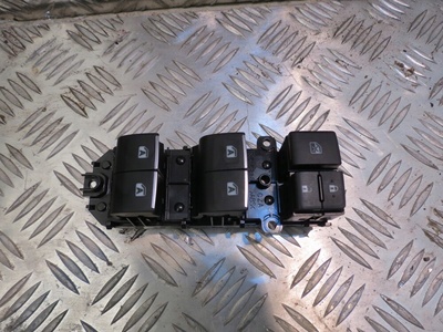84040F4020 панель управления стекол toyota chr c - hr 84040 - f4020