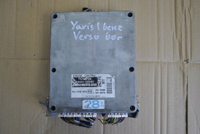 8966152280 блок управления 89661 - 52280 toyota yaris