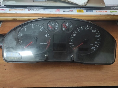 8D0920900K спидометр часы audi a4 b5 fl 1.8t
