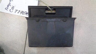 MB522501 Ящик передней консоли Mitsubishi Pajero, Montero 2 1991-2004 1996