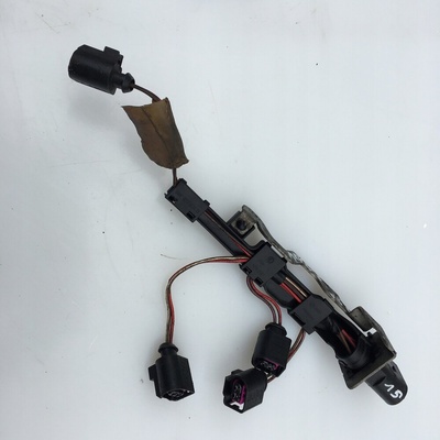 06F971824D свет форсунок audi a3 8p 2.0fsi axw