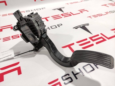 104469500A Педаль газа Tesla Model 3 2019 1044695-00-A