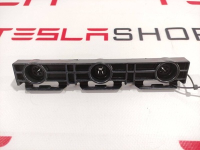 100369100B Накладка на порог Tesla Model S 2014 1003691-00-B