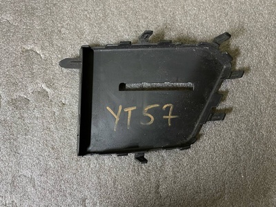 4G0807245D заглушка (решетка) бампера переднего Audi S6 C7 2012