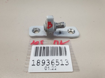 A2057207811 Петля двери передней правой верхняя Mercedes C-klasse W205 2014-