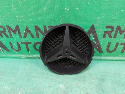 A0008880060 Кронштейн эмблемы Mercedes C-Class W205 2014-2018