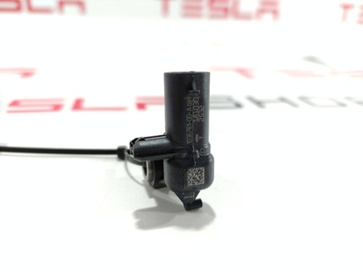 103676100A датчик удара Tesla Model 3 2020 1036761-00-A