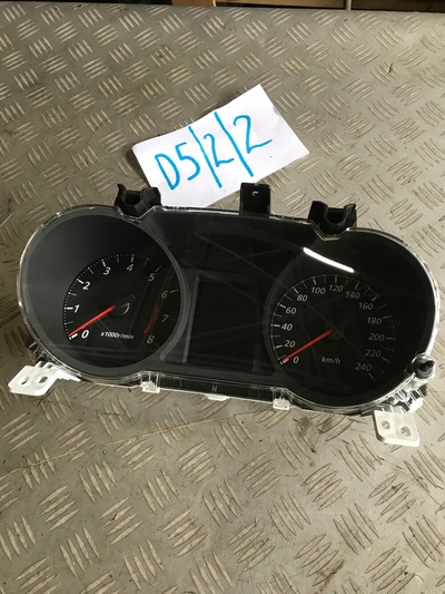 8100B821 lancer viii 1.6 mivec спидометр часы eu