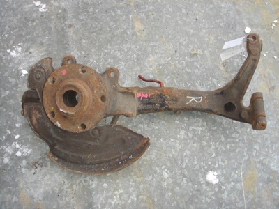 8D0407258AM Кулак поворотный правый Audi A4 B5 1997
