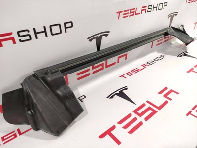 109050300F Уплотнитель Tesla Model 3 2017 1090503-00-F