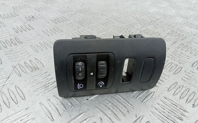 8200095495 Блок кнопок Renault Megane 2 поколение (2002-2006) 2005