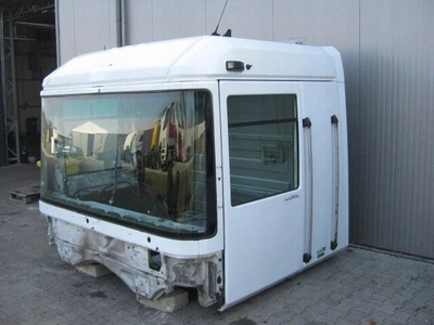 Renault magnum dxi кабина скелет дверь e5 2007