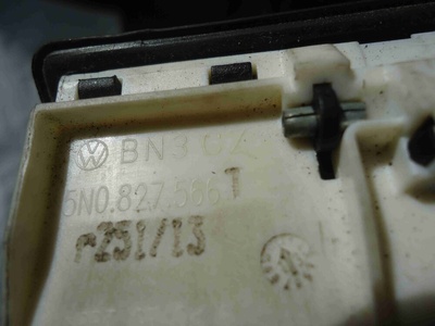 5N0827566T Ручка открывания багажника Volkswagen Tiguan 2010