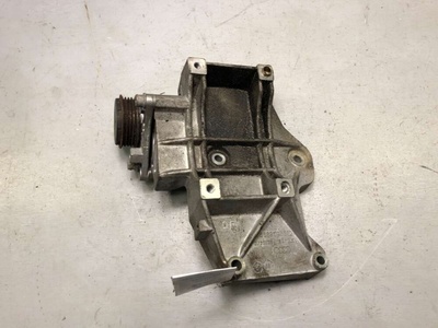 058260885C Кронштейн компрессора кондиционера Audi A6 C5 (S6,RS6) 1998