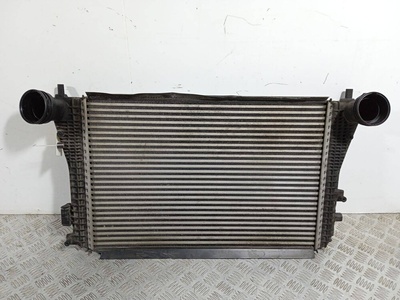 3C0145805P интеркулер 1.9 - 2.0TDI , 2.0TFSI , BEHR. Volkswagen Passat B6 2008