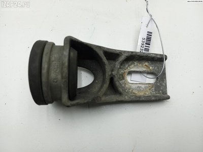13184983 Кронштейн радиатора Opel Meriva A 2004