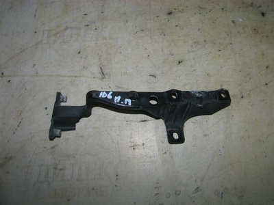 7L0805734 кронштейн фары VW Touareg 2002-2010 2005