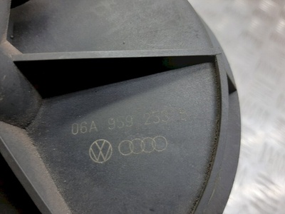 06A959253B Насос продувки катализатора Volkswagen Golf 4 2002