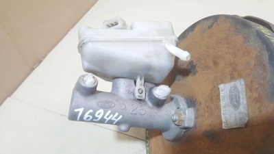 21029099 главный тормозной цилиндр FORD Focus 2010г.в.