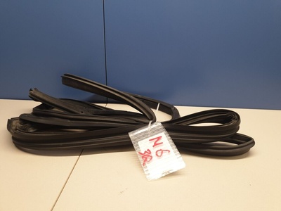 GHK172760 Уплотнитель двери задней правой Mazda 6 GJ 2013-2019