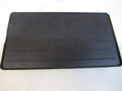 81A035502 Беспроводное зарядное устройство SEAT Leon 3 рест. 2018