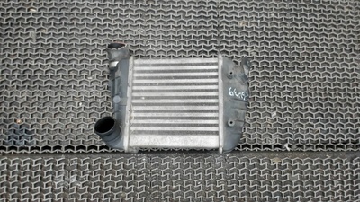 0281002401 Радиатор интеркулера Audi A4 (B7) 2005-2007 2006