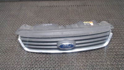 8V4116613AD Решетка радиатора Ford Kuga 2008-2012 2009