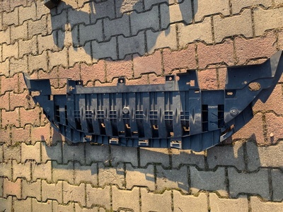 622358126R крышка плита под бампер scenic iii