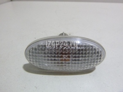 GJ6A51120C Повторитель на крыло белый Mazda Mazda 5 (CR) (2005 - 2010)