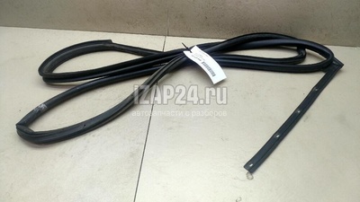 831301G200 Уплотнитель двери Hyundai-Kia RIO (2005 - 2011)