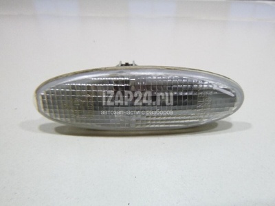 3641054G01 Повторитель на крыло белый Suzuki Liana (2001 - 2007)