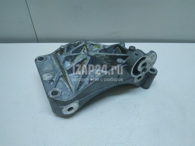06E903143G Кронштейн генератора VAG Q7 [4L] (2005 - 2015)