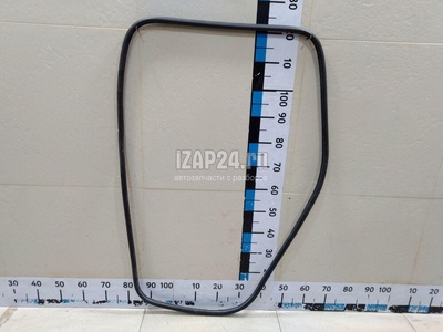 7L0839911D Уплотнитель двери VAG Touareg (2002 - 2010)
