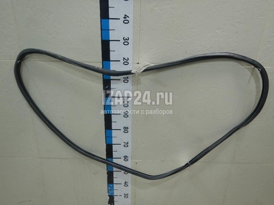7L0839911E Уплотнитель двери VAG Touareg (2002 - 2010)