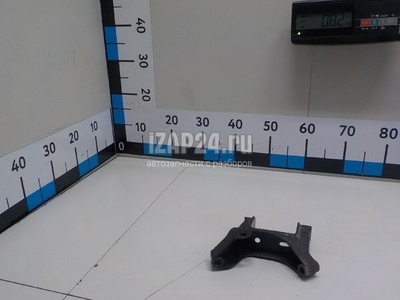 6Q0199111S Кронштейн опоры КПП VAG Fabia (1999 - 2007)