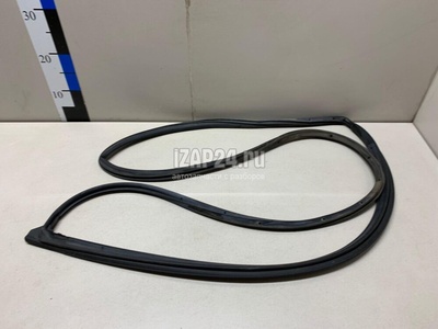 6787212530 Уплотнитель двери Toyota Corolla E15 (2006 - 2013)