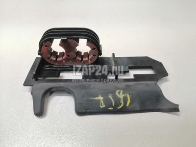 17227586897 Уплотнитель (внутри) BMW 5-serie F10/F11 (2009 - 2016)