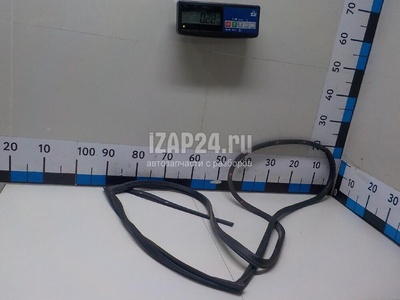 831401H500 Уплотнитель двери Hyundai-Kia Ceed (2007 - 2012)