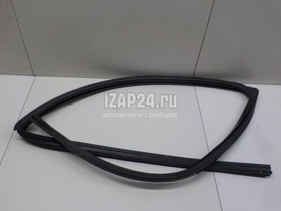72235SZAA11 Уплотнитель стекла двери Honda Pilot (2008 - 2015)