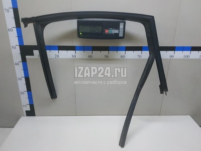 8R0839439G Уплотнитель стекла двери VAG Q5 [8R] (2008 - 2017)