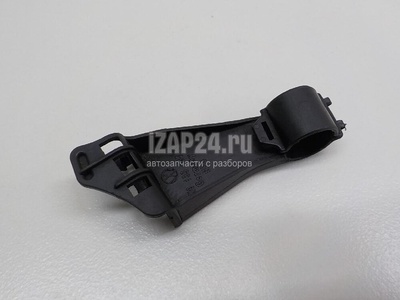 1K0133687B Крепеж VAG Caddy IV (2016 - 2020)