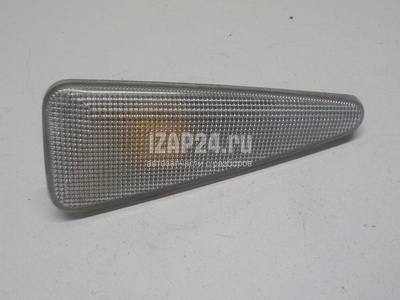 8200602765 Повторитель на крыло правый белый Renault Sandero (2009 - 2014)